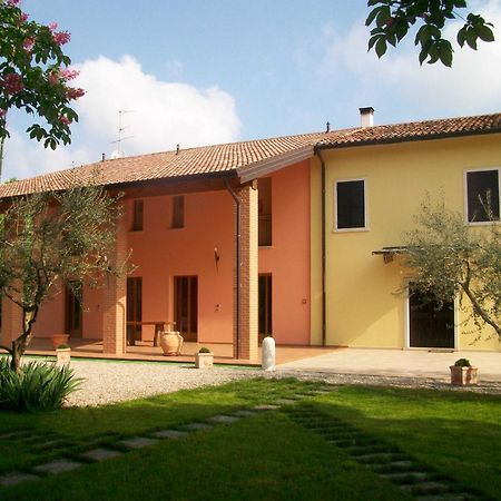 Agriturismo Radamez Monzambano Bagian luar foto